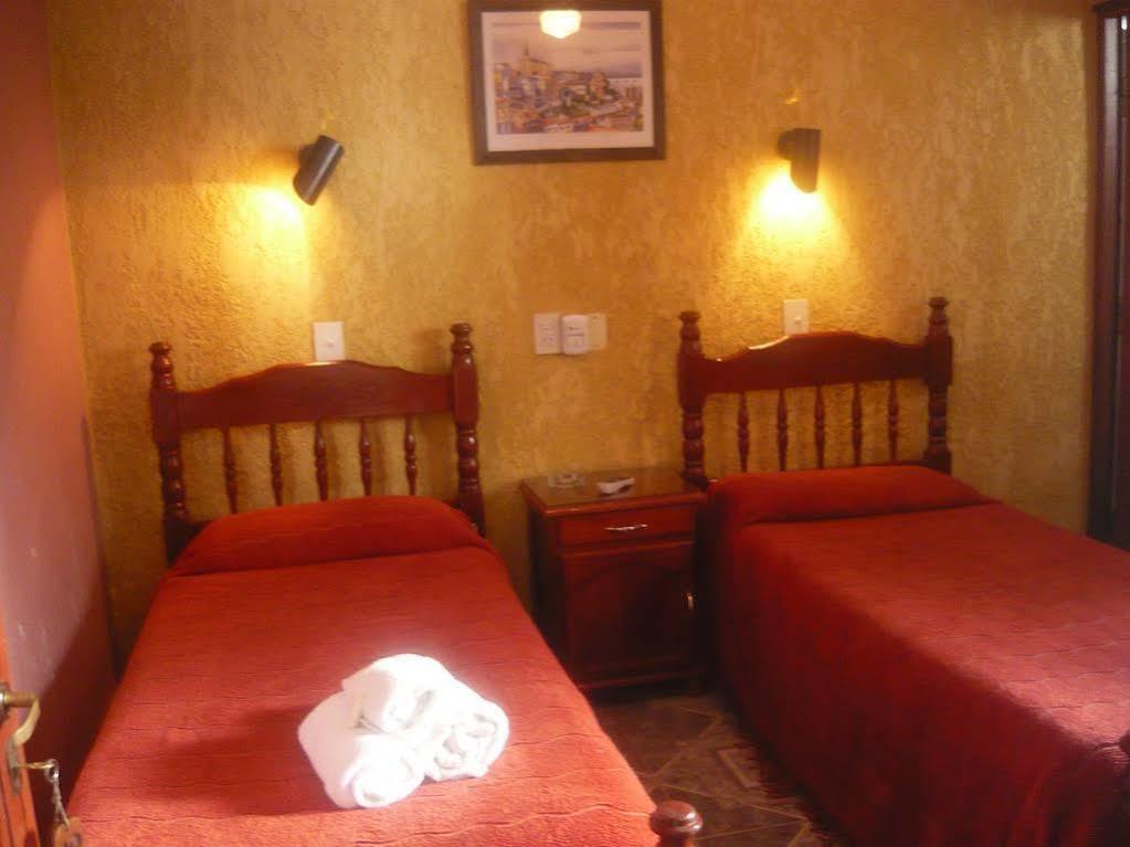 Hotel Iconico Jujuy Centro Desayuno Incluido ซานซัลวาดอร์ เด โฆคุย ภายนอก รูปภาพ